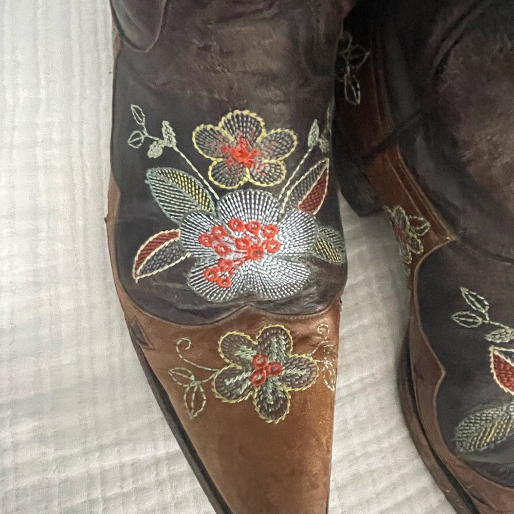 Old Gringo Brown Embroidered Cowboy Boots - Picture 3 of 7